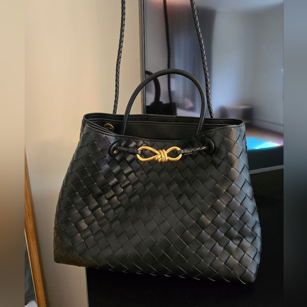 Black Woven Tote Bag - Picture 3 of 12